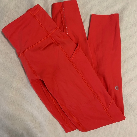 SOLD *** Lululemon Fast & Free 7/8 Tight - Picture 5 of 7